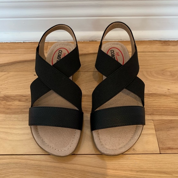 Soft Comfort Sandals - NWOT - Picture 2 of 7